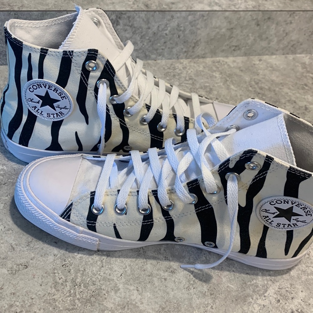 custom high top converse 🦓🤍